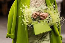 FASHION
